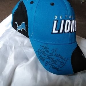 Signed memrobilia (Baseball Cap)